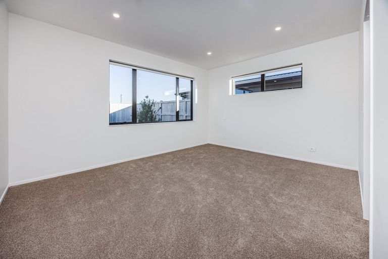 Photo of property in 126 Pepene Avenue, Takanini, 2112