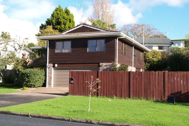 Photo of property in 1/1 Masefield Street, Cockle Bay, Auckland, 2014