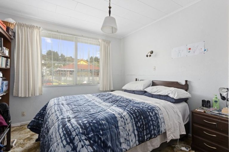 Photo of property in 1/79 Hillside Drive, Maoribank, Upper Hutt, 5018