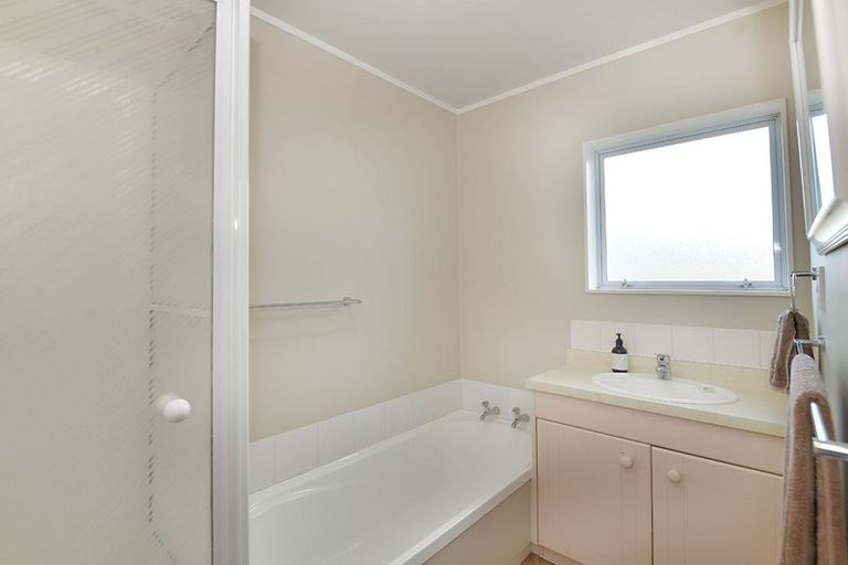 Photo of property in 96c Lakeside Drive, Orewa, 0931