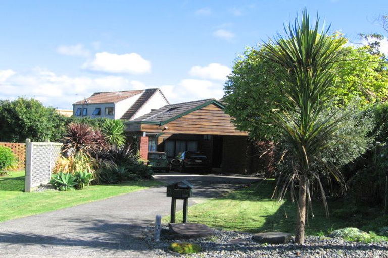 Photo of property in 3 Basilton Close, Bucklands Beach, Auckland, 2012