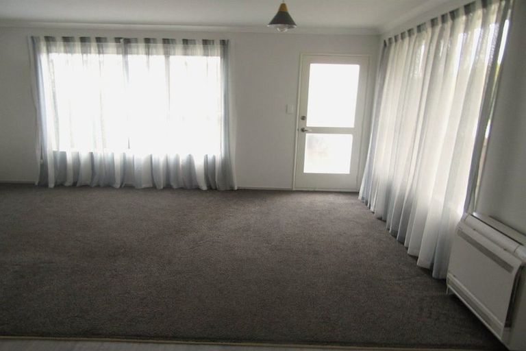 Photo of property in 1/21 Salford Avenue, Redwood, Christchurch, 8051