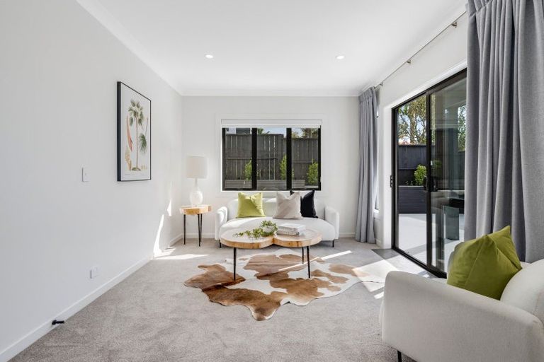 Photo of property in 2/152 Clovelly Road, Bucklands Beach, Auckland, 2012