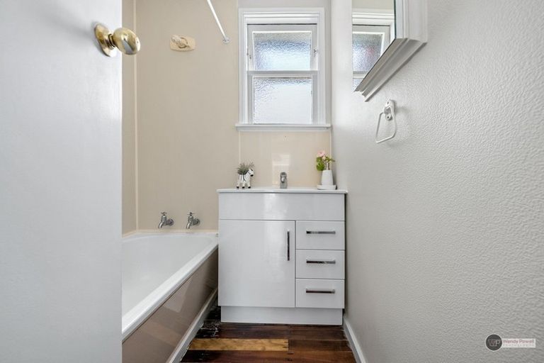 Photo of property in 32 Cottle Street, Avalon, Lower Hutt, 5011