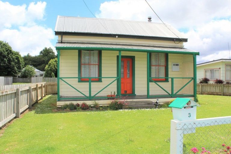 Photo of property in 3 Otanga Street, Dannevirke, 4930