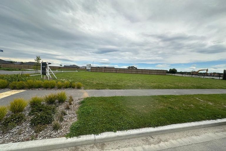 Photo of property in 23 Paradise Way, Halswell, Christchurch, 8025