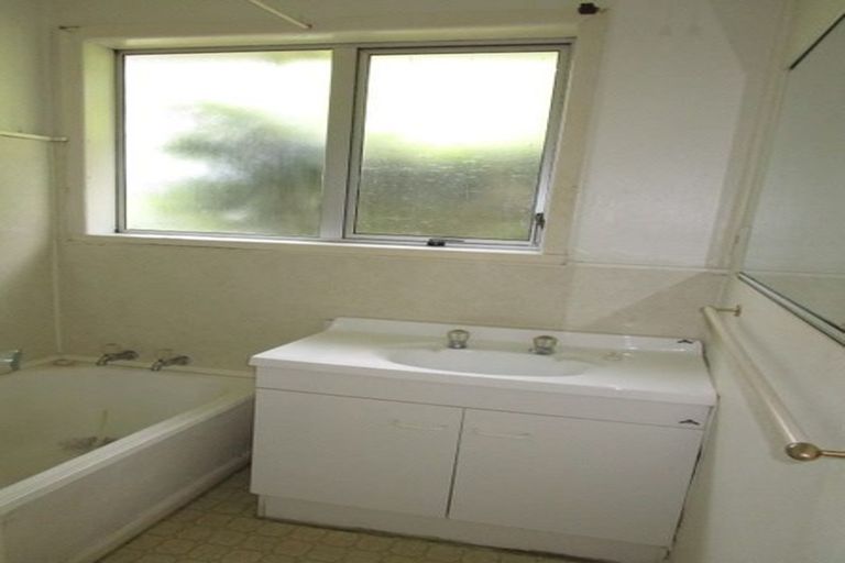 Photo of property in 12 Hooker Avenue, Bryndwr, Christchurch, 8053