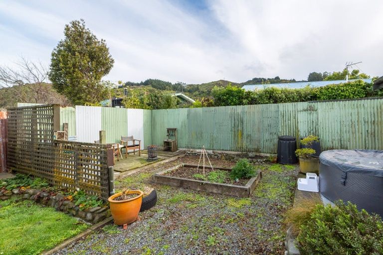 Photo of property in 105 Watt Street, Featherston, 5710