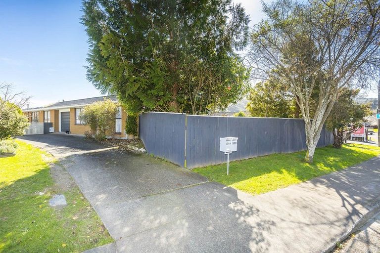 Photo of property in 1/21 Roband Crescent, Brown Owl, Upper Hutt, 5018