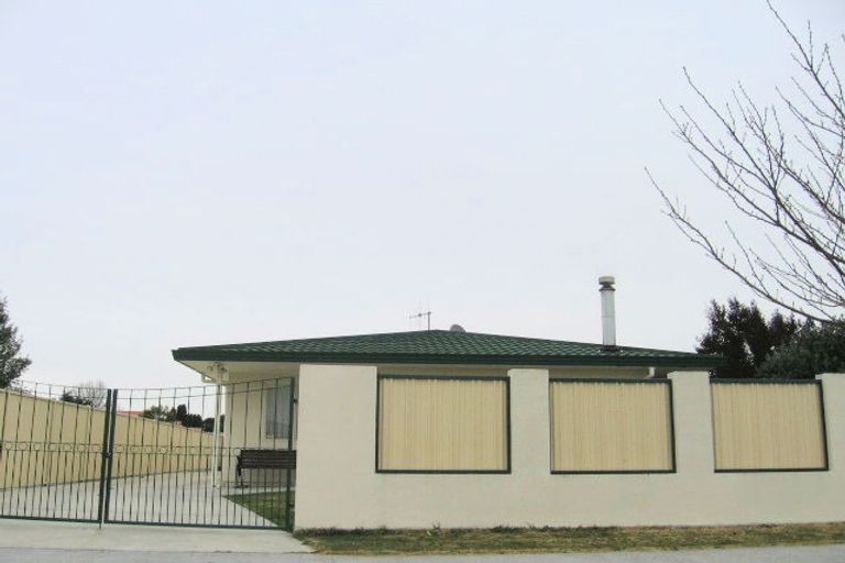 Photo of property in 9 Howard Road, Taradale, Napier, 4112