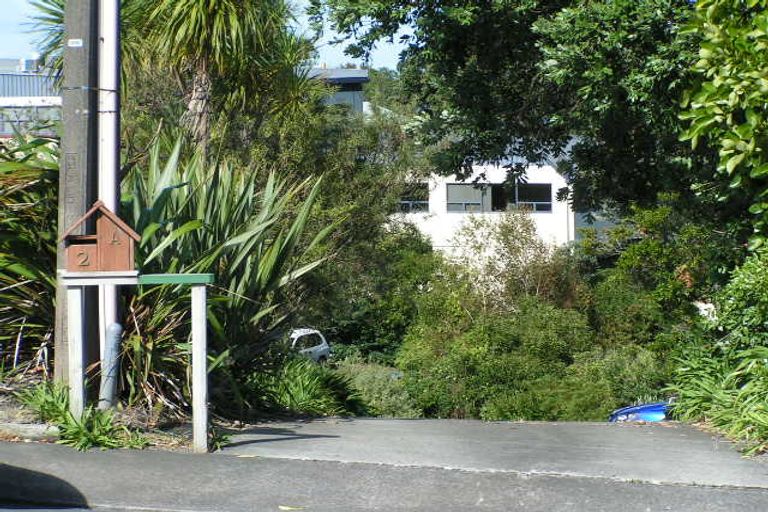 Photo of property in 1/2a Rawene Road, Birkenhead, Auckland, 0626