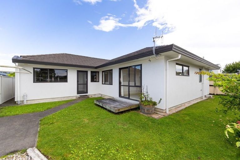 Photo of property in 2b Forward Street, Greenmeadows, Napier, 4112
