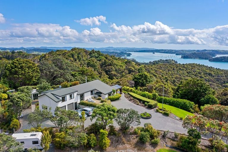 Photo of property in 70 Ngarewa Drive, Mahurangi West, Warkworth, 0983