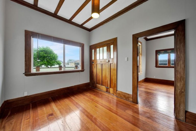 Photo of property in 103 Victoria Street, Hawera, 4610