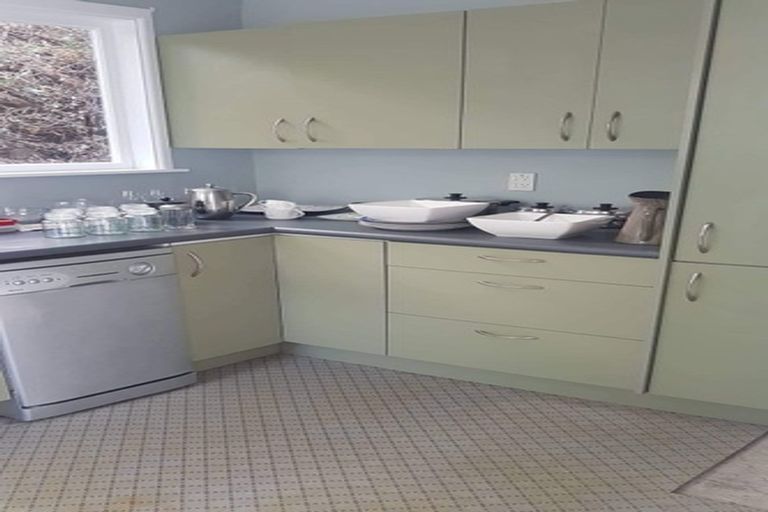 Photo of property in 16 Rutland Way, Wadestown, Wellington, 6012