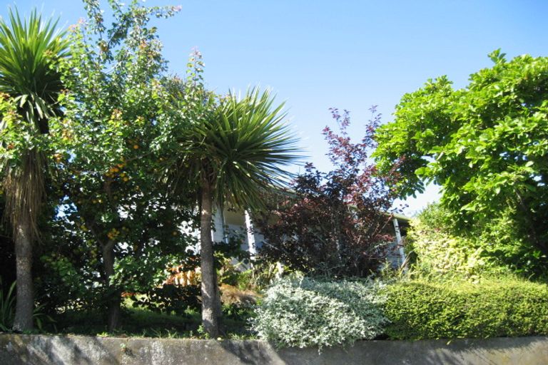 Photo of property in 6 Selwyn Road, Lyttelton, 8082