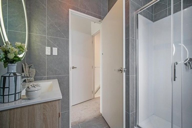 Photo of property in 9 Farranfore Road, Opaheke, Papakura, 2113