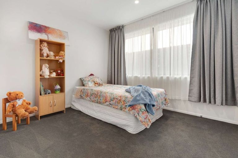 Photo of property in 30 Hayward Place, Ohauiti, Tauranga, 3112