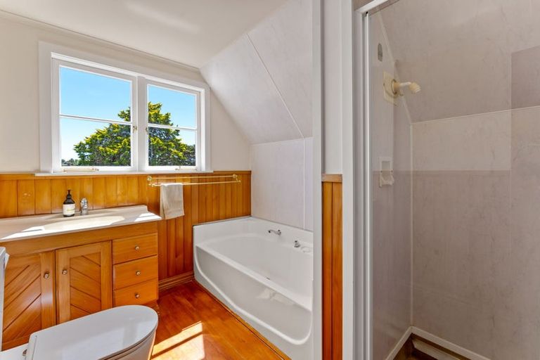 Photo of property in 64 Tirimoana Road, Te Atatu South, Auckland, 0602