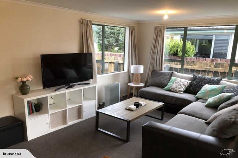 Photo of property in 6 Mararoa Drive, Manapouri, 9679