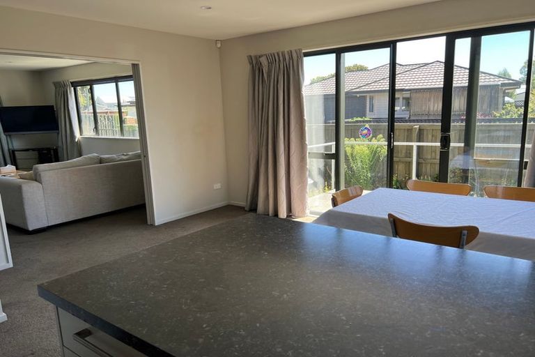 Photo of property in 2/126 Halswell Junction Road, Halswell, Christchurch, 8025