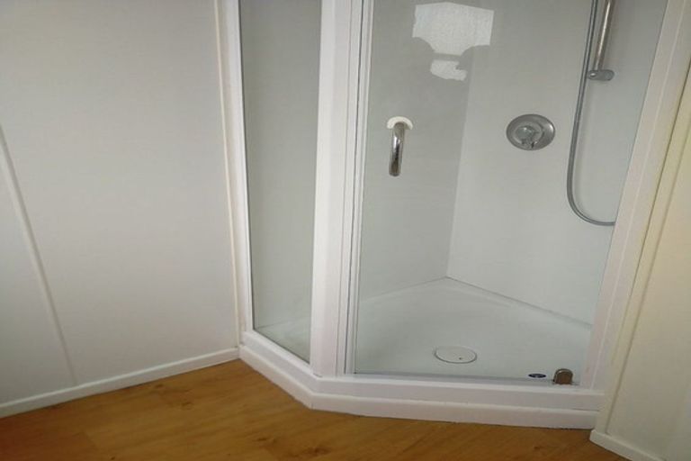 Photo of property in Oberon Flats, 48a Merton Street, Trentham, Upper Hutt, 5018