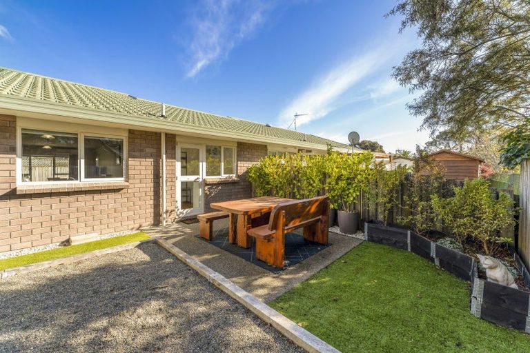 Photo of property in 15b Ross Grove, Paraparaumu, 5032