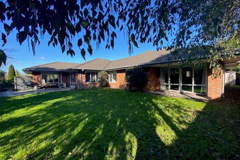 Photo of property in 2 Applecross Lane, Harewood, Christchurch, 8051