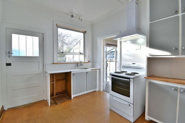 Photo of property in 52 Hawthorn Avenue, Mornington, Dunedin, 9011