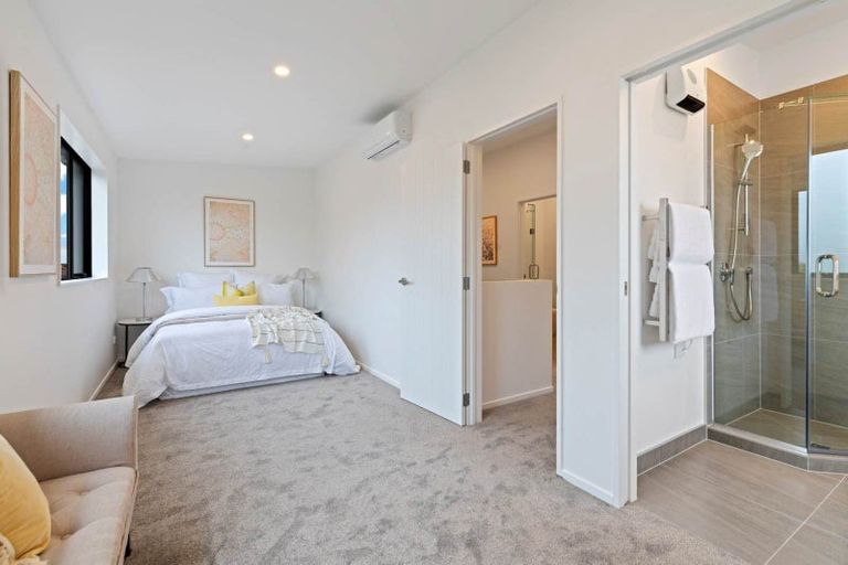 Photo of property in 2/15 Oakland Avenue, Papatoetoe, Auckland, 2025