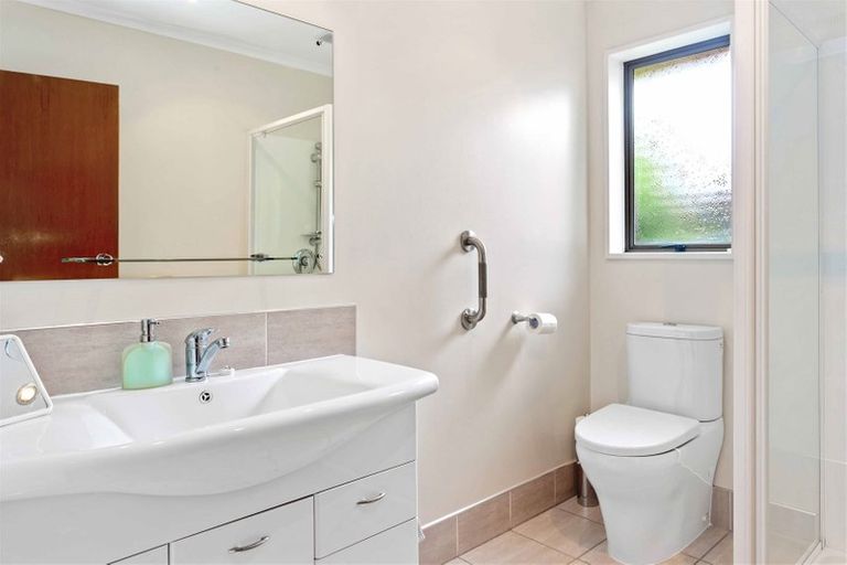 Photo of property in 74 Sarabande Avenue, Redwood, Christchurch, 8051