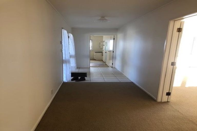 Photo of property in 15 Charles Prevost Drive, The Gardens, Auckland, 2105