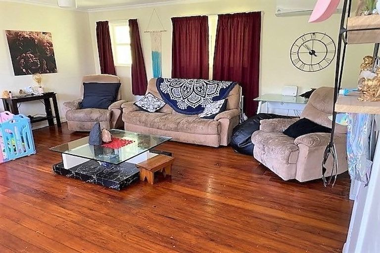 Photo of property in 22 Milton Road, Bluff Hill, Napier, 4110