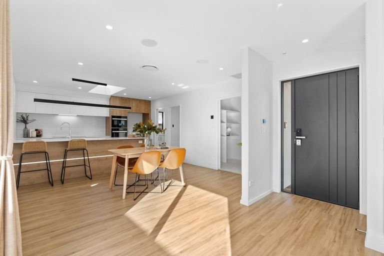 Photo of property in 5 Olearia Lane, Halswell, Christchurch, 8025