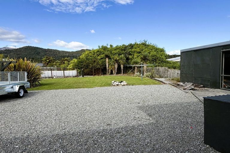 Photo of property in 738 Seven Mile Road, Runanga, 7803