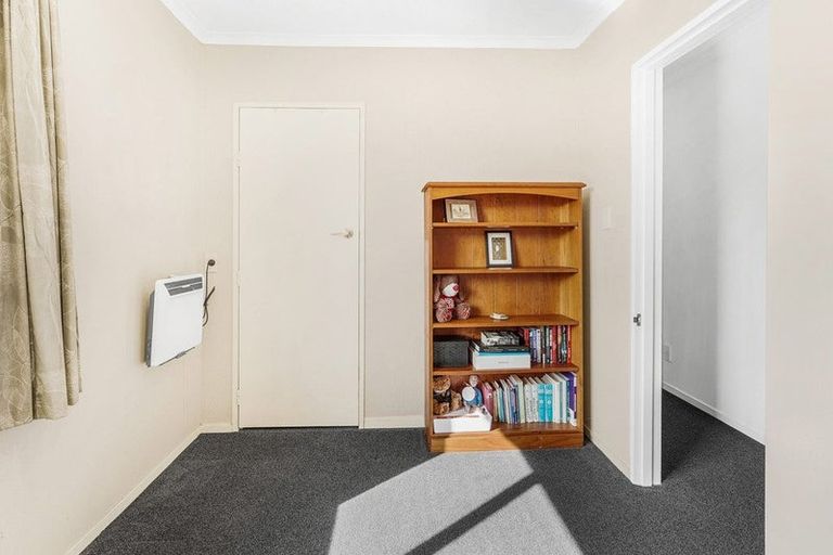 Photo of property in 35 Balfour Crescent, Riverlea, Hamilton, 3216