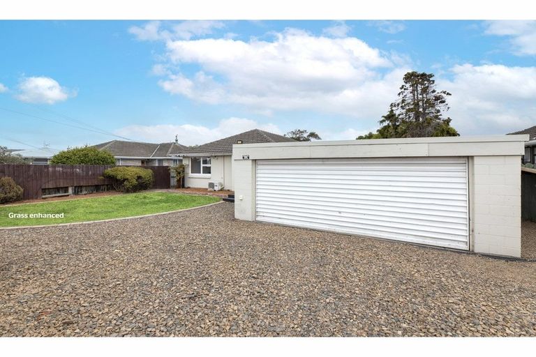 Photo of property in 189 Burwood Road, Burwood, Christchurch, 8083