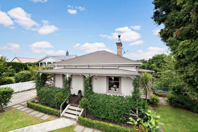 Photo of property in 95 Queen Street, Waiuku, 2123