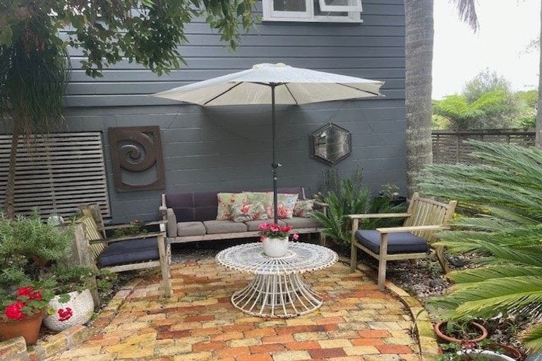 Photo of property in 7 Pah Road, Cockle Bay, Auckland, 2014