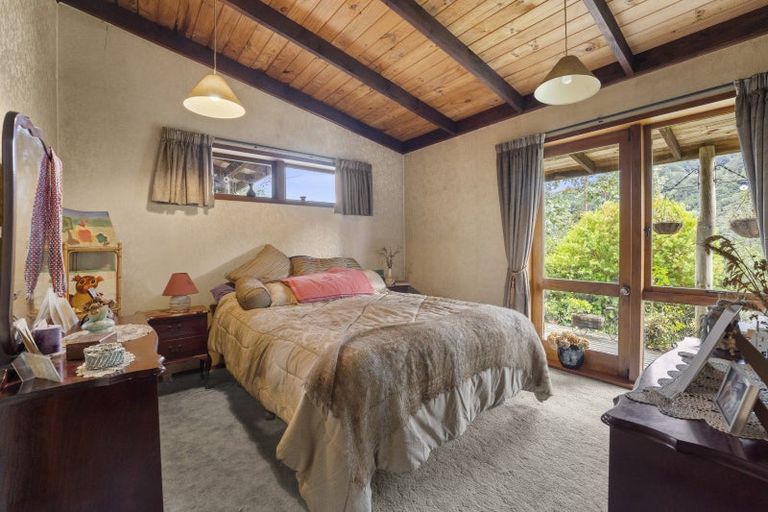 Photo of property in 298 Moores Valley Road, Wainuiomata, 5373