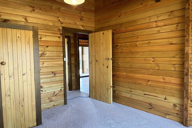 Photo of property in 21 Kennedy Crescent, Wanaka, 9305