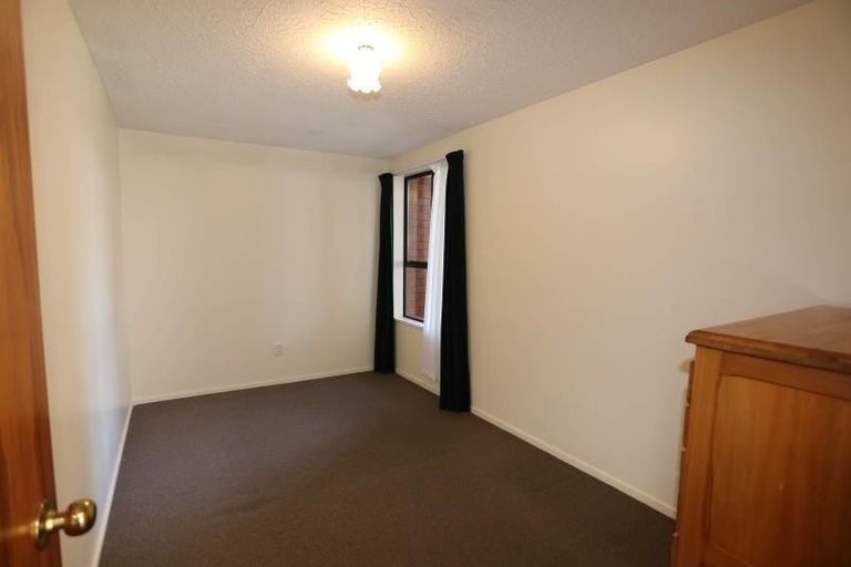 Photo of property in 2a Manor Place, Bryndwr, Christchurch, 8053