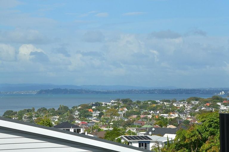Photo of property in 6/18 Parr Terrace, Castor Bay, Auckland, 0620