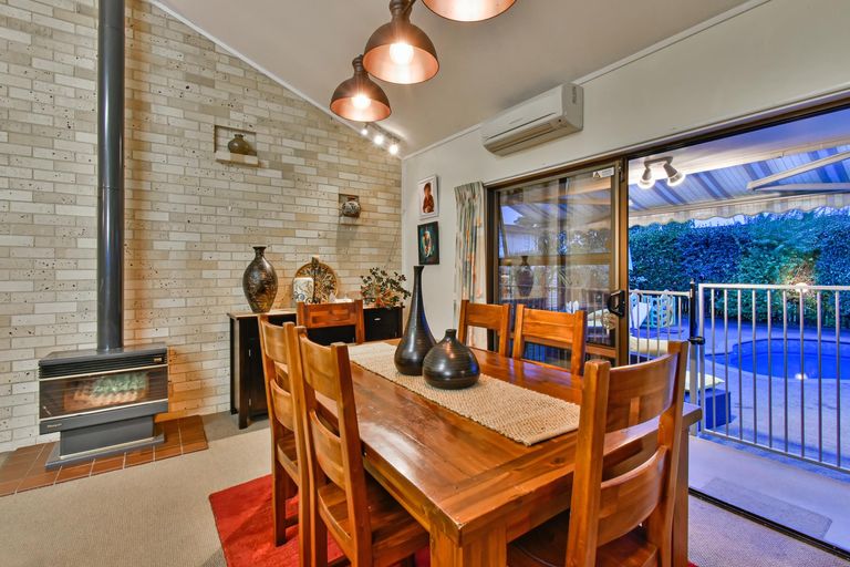 Photo of property in 9 Hazeldene Place, Opaheke, Papakura, 2113