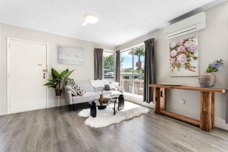 Photo of property in 95 Riverpark Crescent, Henderson, Auckland, 0610