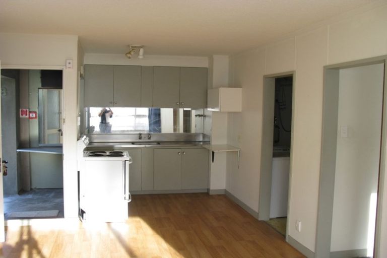 Photo of property in 8/4 Kenwyn Terrace, Newtown, Wellington, 6021