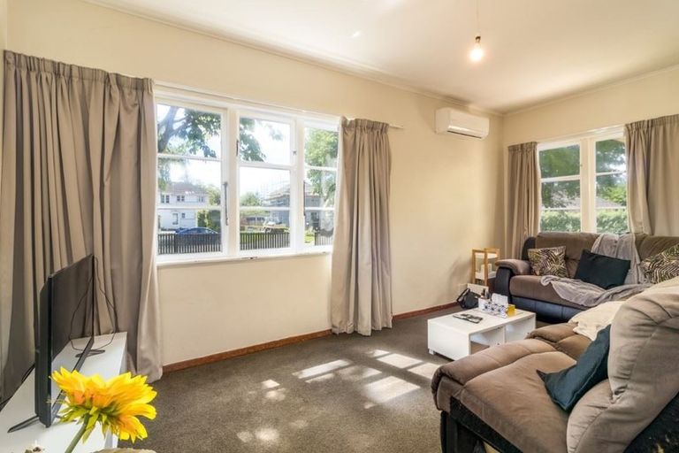 Photo of property in 15 Attlee Crescent, Bryndwr, Christchurch, 8053