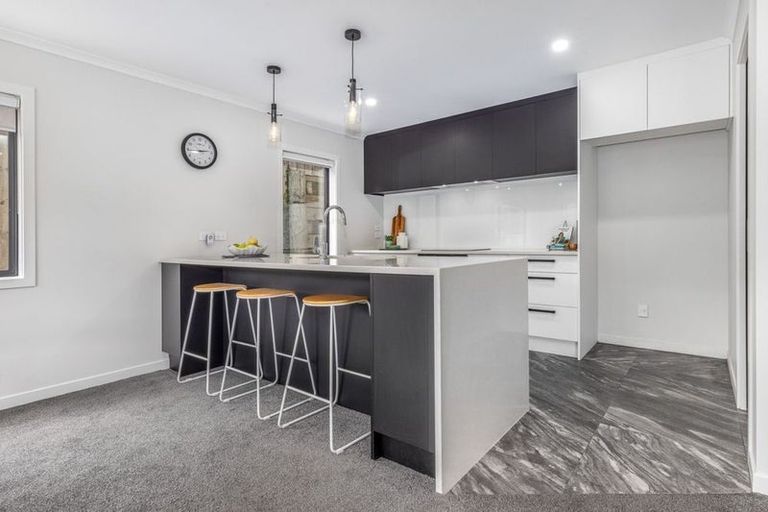 Photo of property in 1a Te Reinga View, Tawa, Wellington, 5028