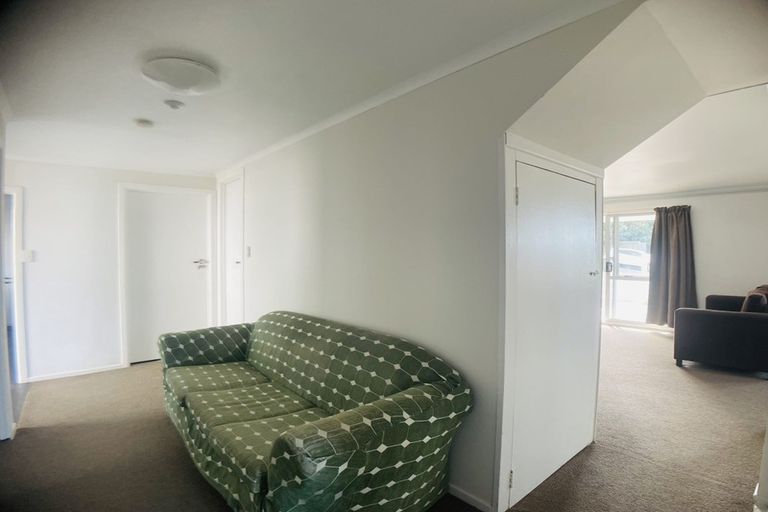 Photo of property in 127 Exmouth Road, Northcote, Auckland, 0627
