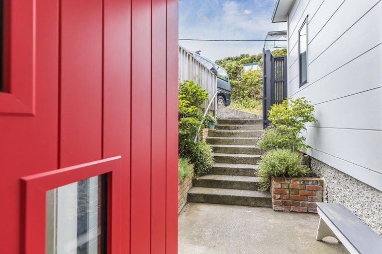 Photo of property in 83 Tannadyce Street, Strathmore Park, Wellington, 6022